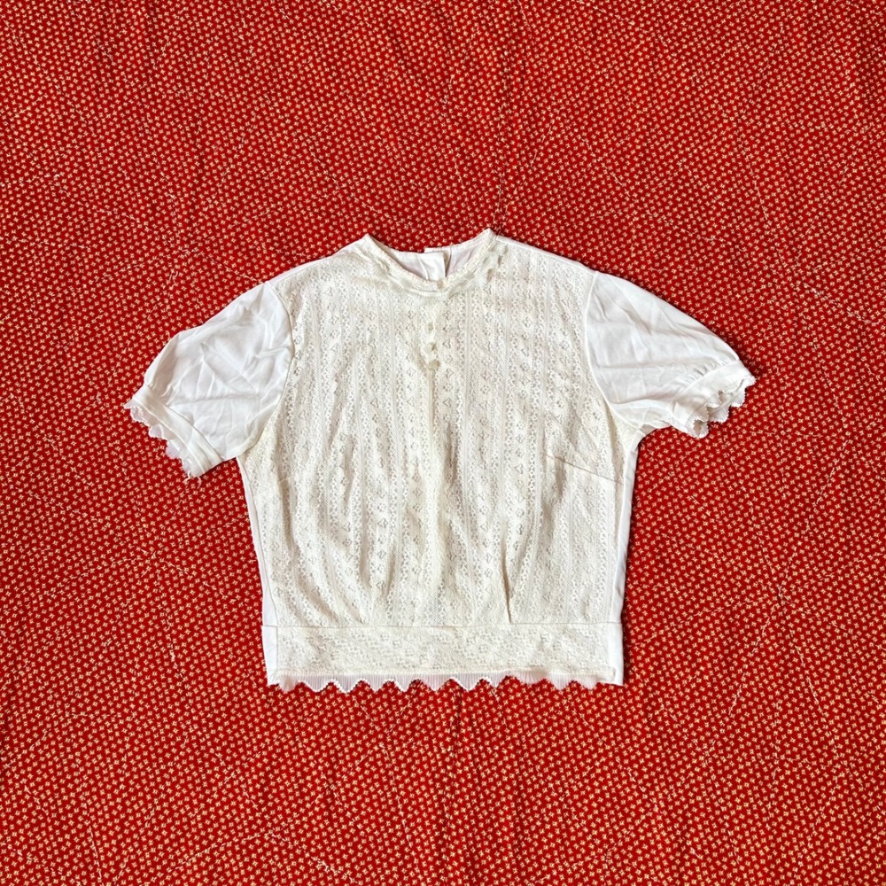 Vintage 1950s 1960d White Lace Front Short Sleeve Blouse Button Back Coquette